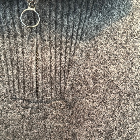 Old Navy Heathered Gray Knit Quarter Zip Sweater - Picture 4 of 6